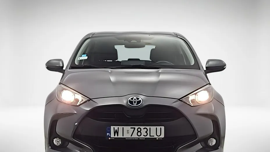 TOYOTA Yaris -