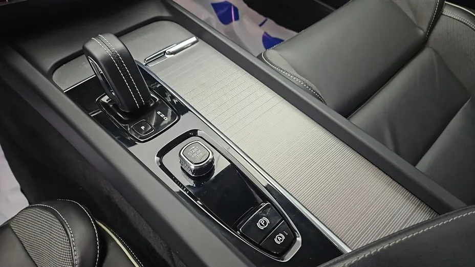 VOLVO S60 -