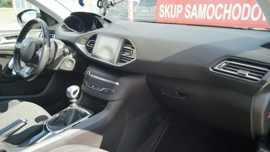PEUGEOT 308 -