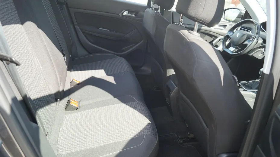 PEUGEOT 308 -
