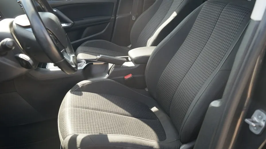 PEUGEOT 308 -
