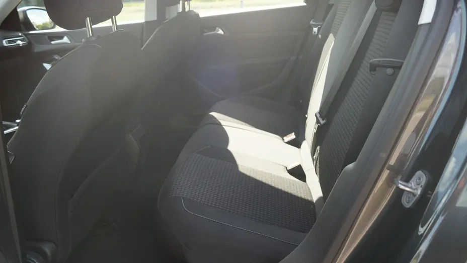 PEUGEOT 308 -