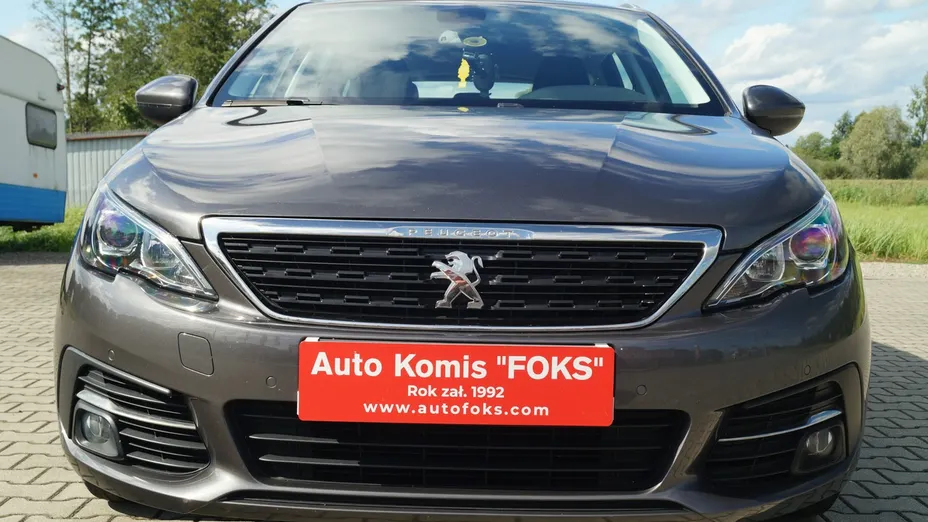 PEUGEOT 308 -