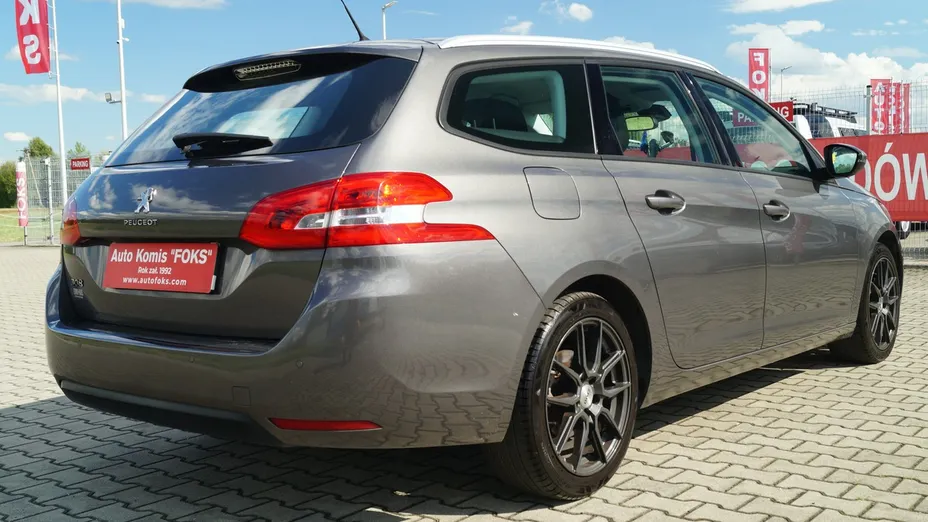 PEUGEOT 308 -