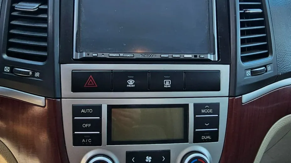 HYUNDAI Santa Fe -