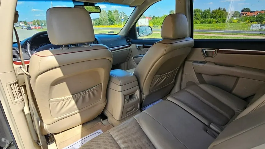 HYUNDAI Santa Fe -