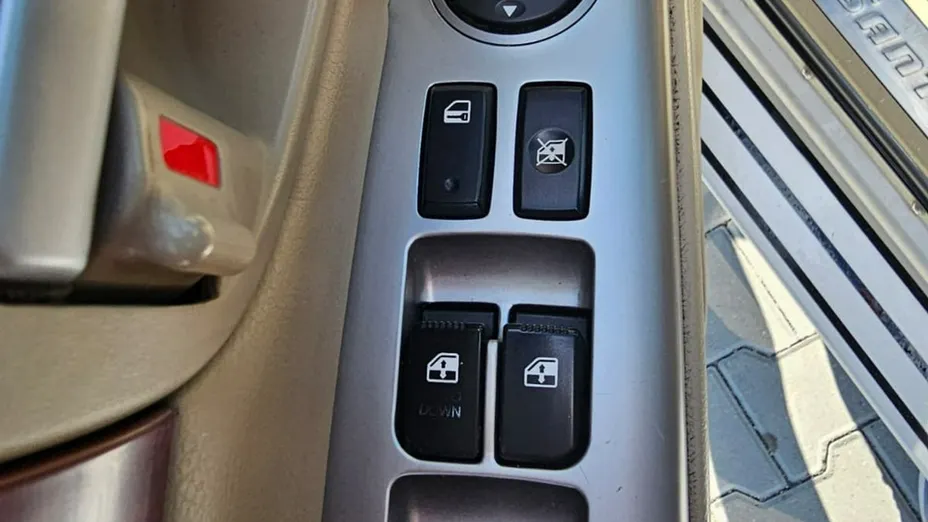 HYUNDAI Santa Fe -