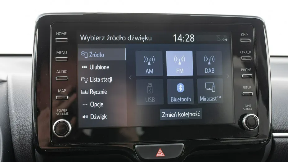 TOYOTA Yaris -