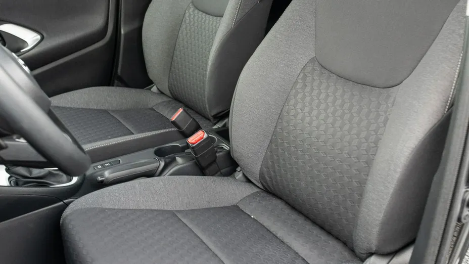 TOYOTA Yaris -