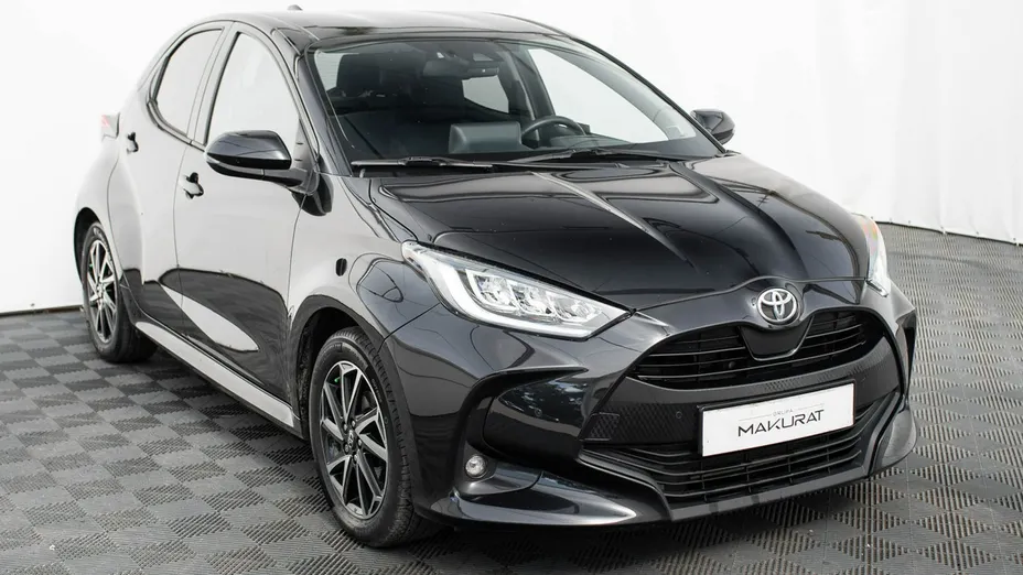 TOYOTA Yaris -
