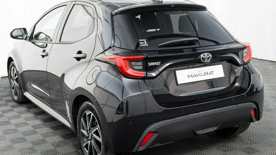 TOYOTA Yaris -