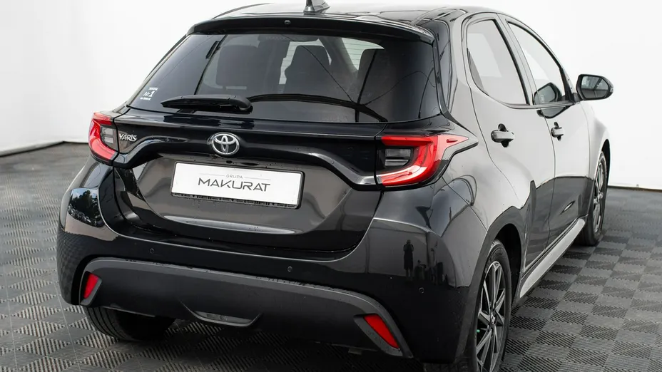TOYOTA Yaris -