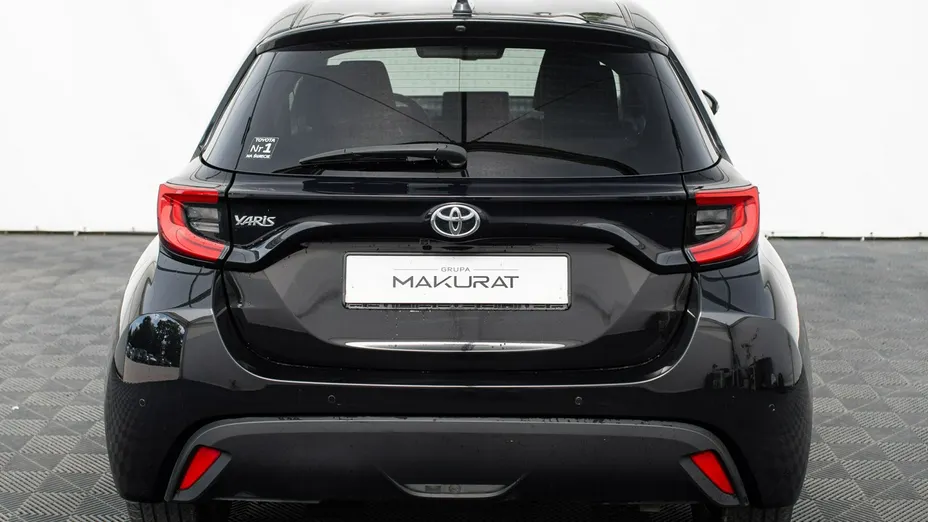 TOYOTA Yaris -