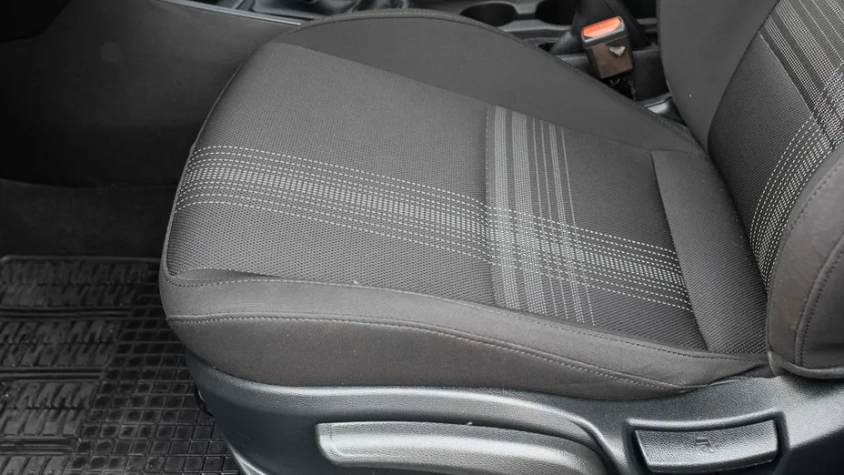 HYUNDAI i20 -