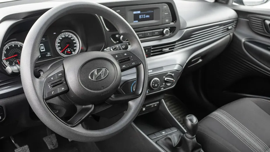 HYUNDAI i20 -