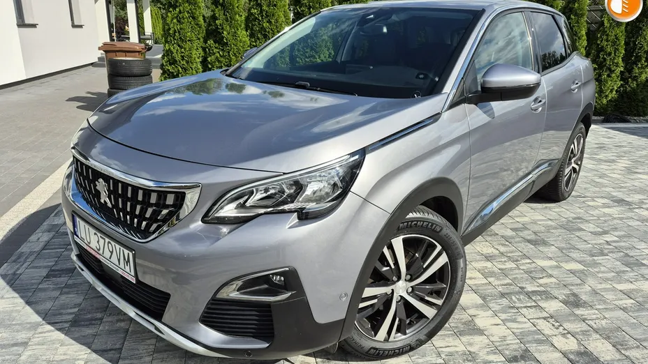 PEUGEOT 3008 -
