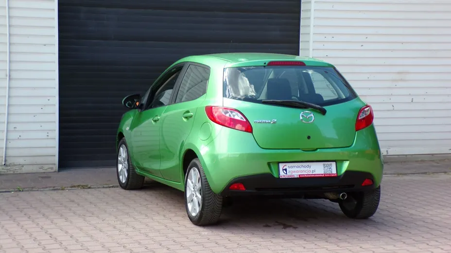 MAZDA 2 -