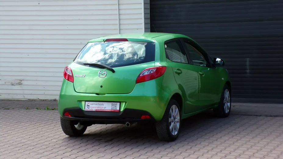 MAZDA 2 -