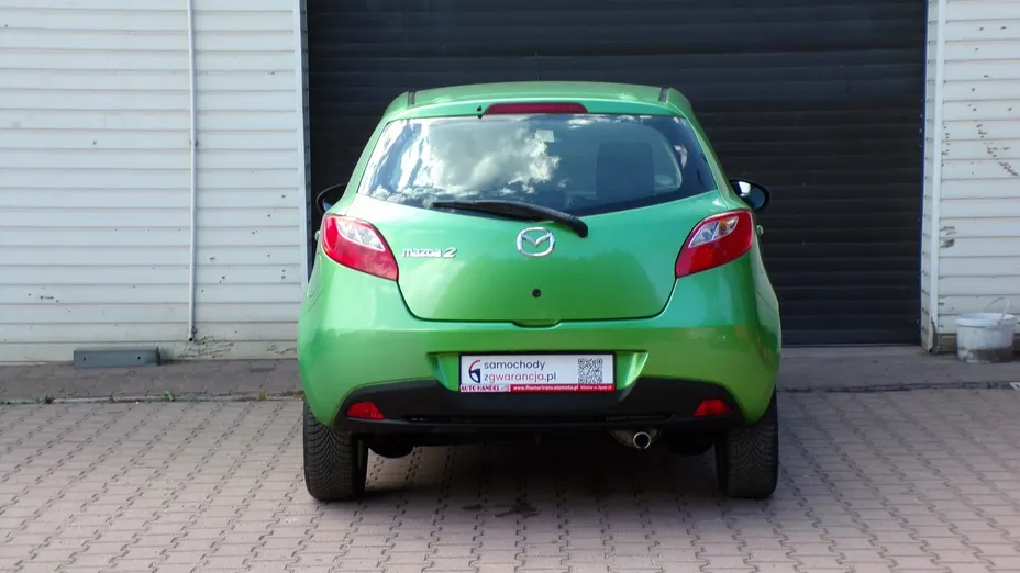 MAZDA 2 -