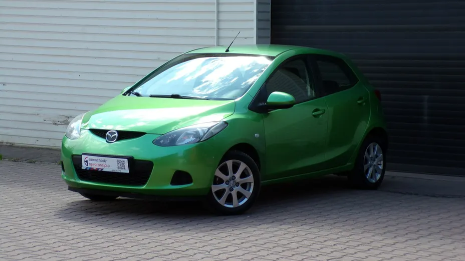 MAZDA 2 -