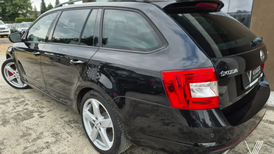 SKODA Octavia -