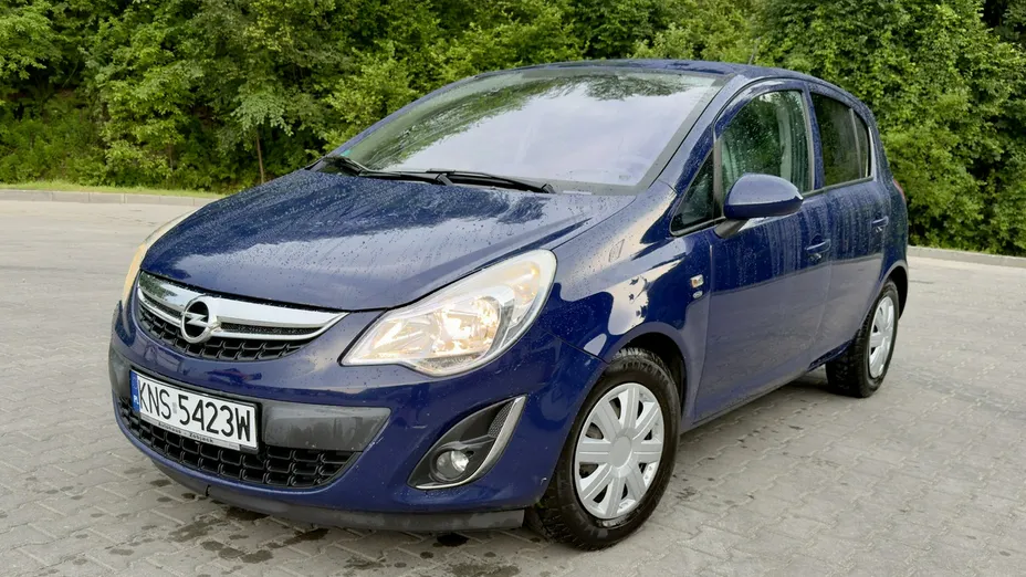 OPEL Corsa -