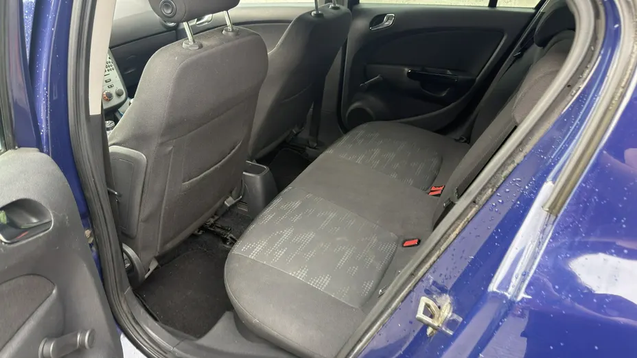 OPEL Corsa -