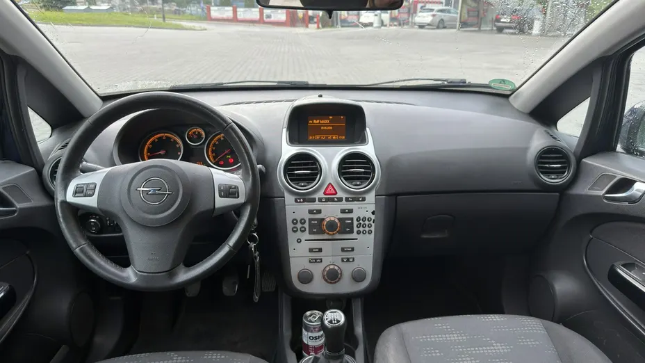 OPEL Corsa -
