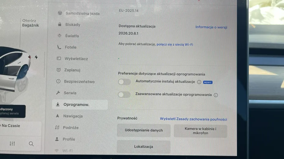 TESLA Model 3 -