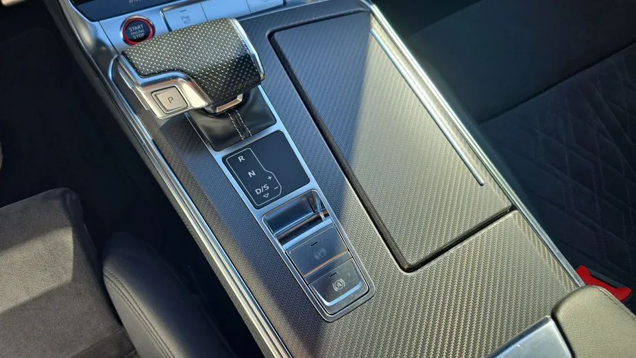 AUDI RS6 Avant -