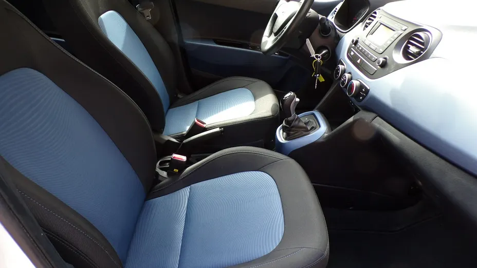 HYUNDAI i10 -