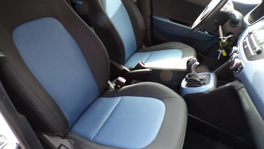 HYUNDAI i10 -