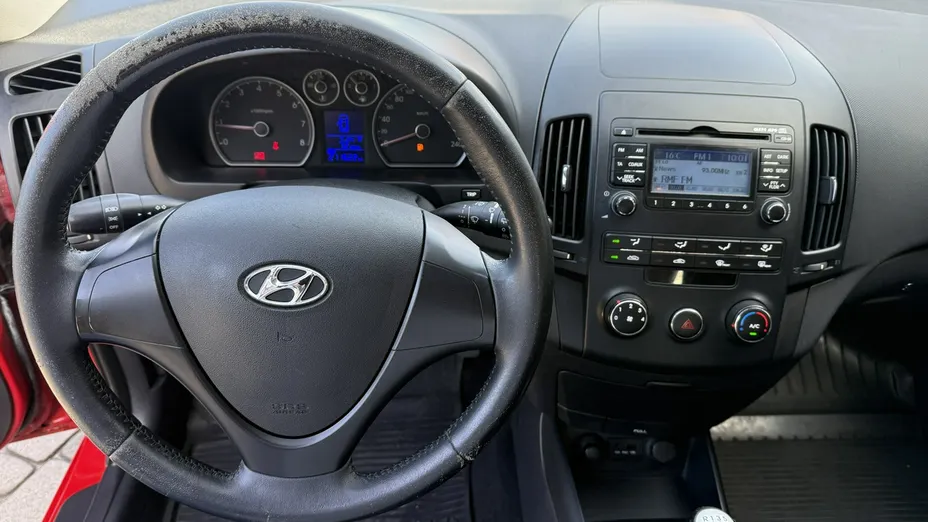 HYUNDAI i30 -