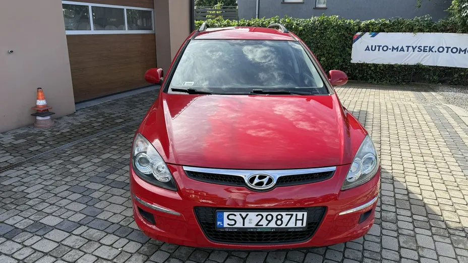 HYUNDAI i30 -