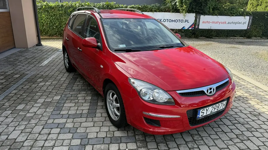 HYUNDAI i30 -
