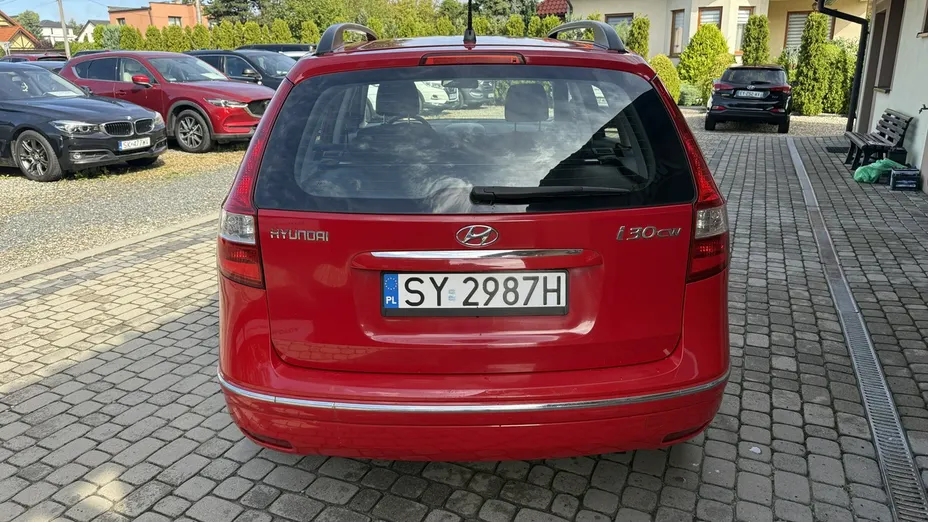 HYUNDAI i30 -