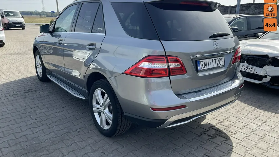 MERCEDES-BENZ ML -