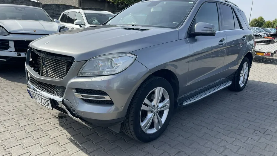 MERCEDES-BENZ ML -