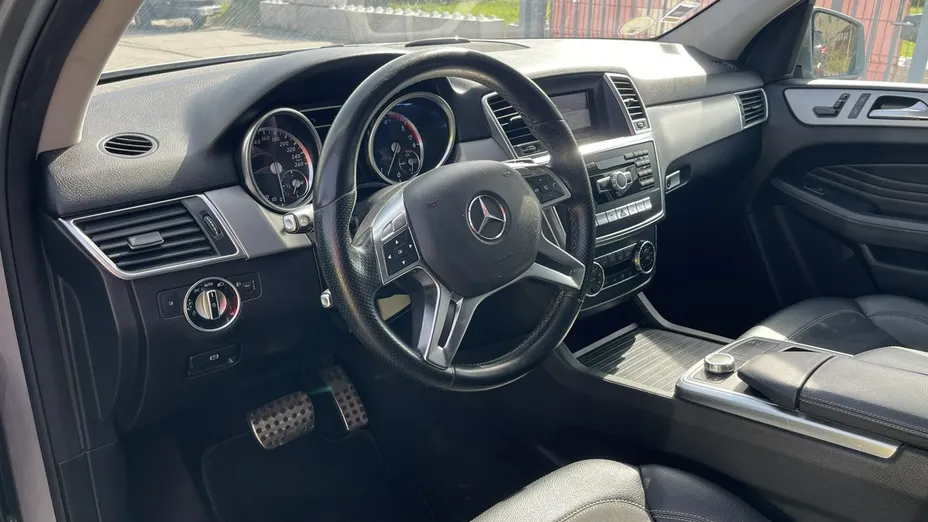 MERCEDES-BENZ ML -