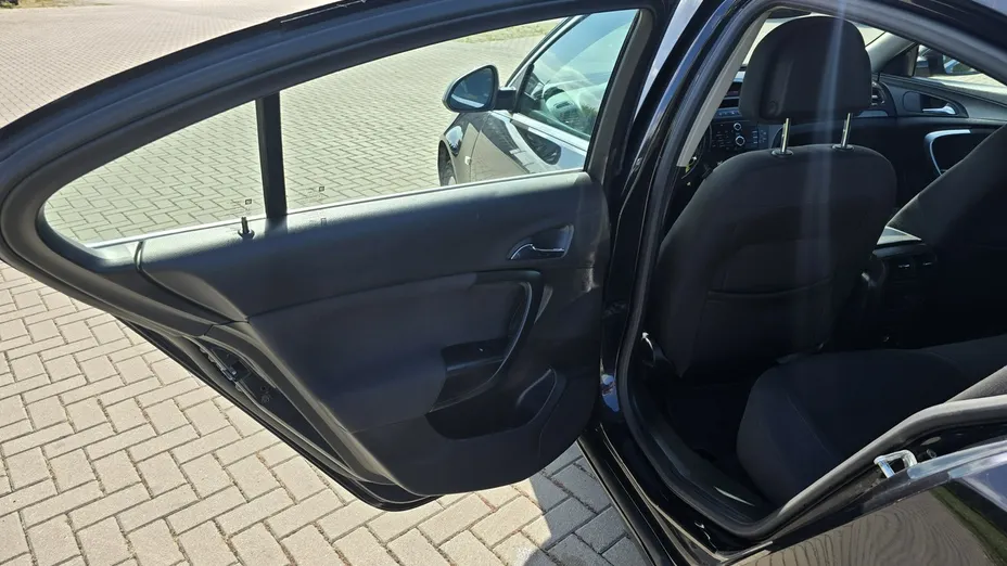 OPEL Insignia -