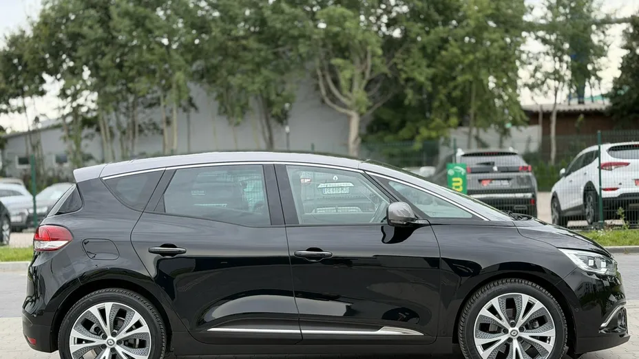 RENAULT Scenic -
