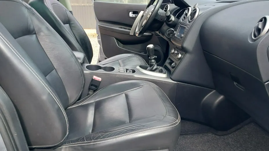 NISSAN Qashqai+2 -