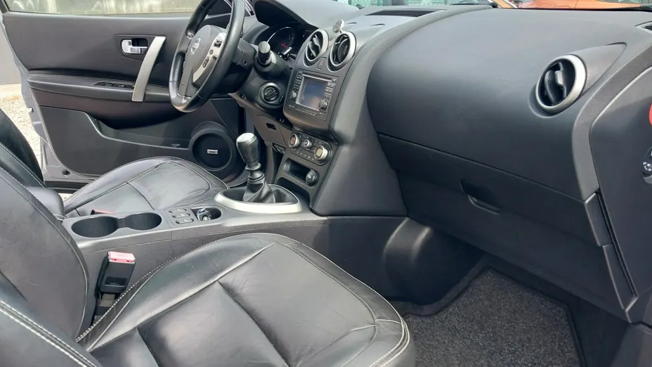 NISSAN Qashqai+2 -