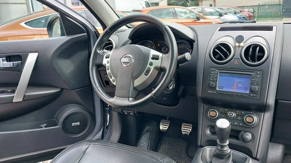 NISSAN Qashqai+2 -