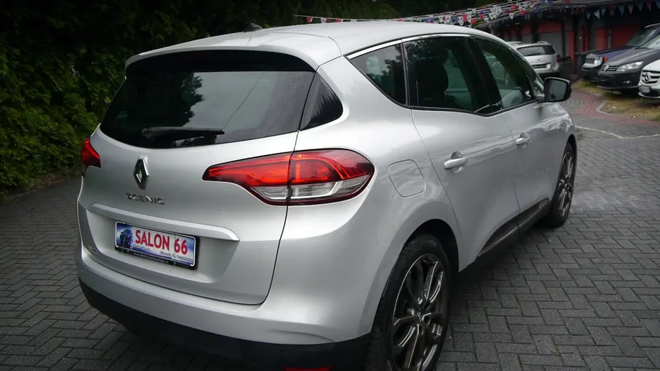 RENAULT Scenic -