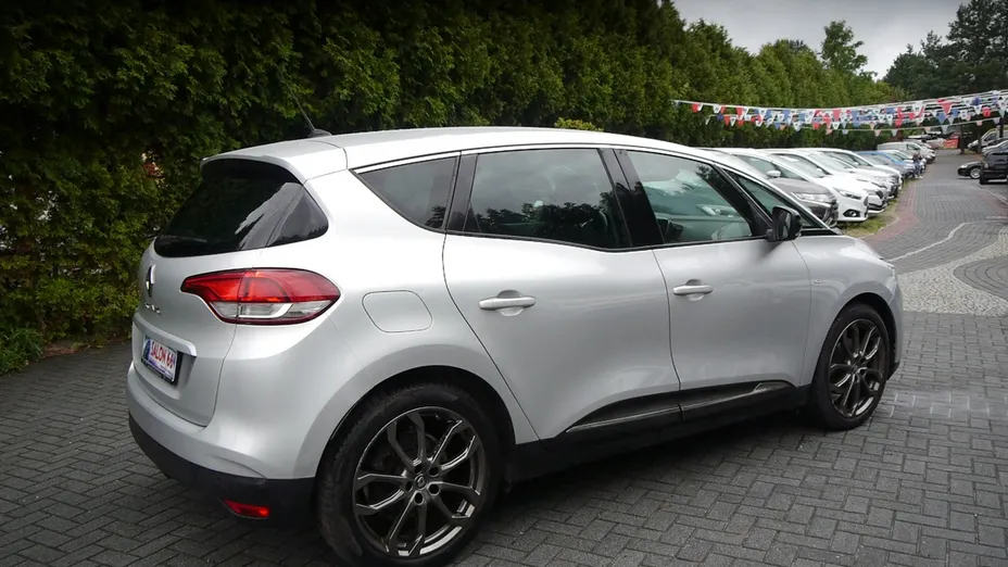 RENAULT Scenic -