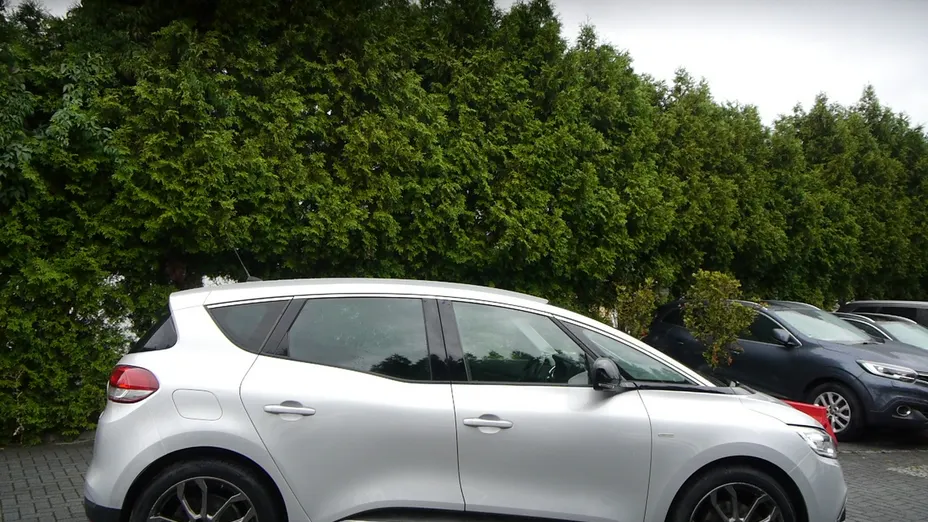RENAULT Scenic -