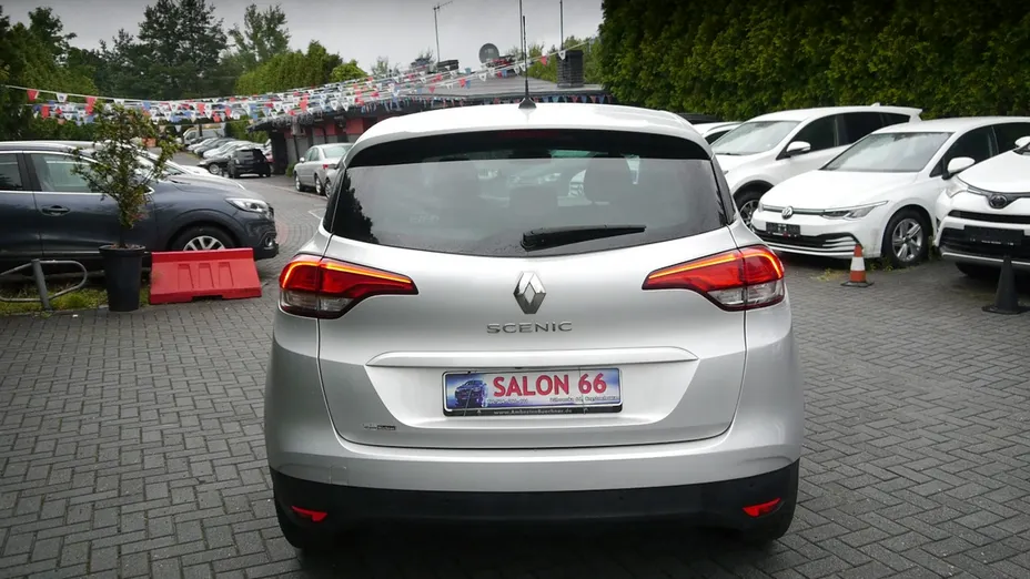 RENAULT Scenic -
