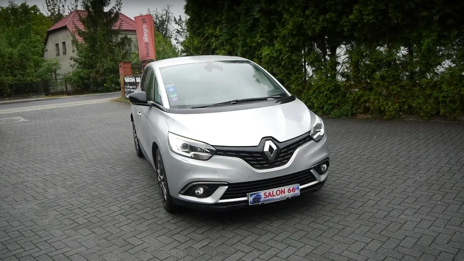 RENAULT Scenic -
