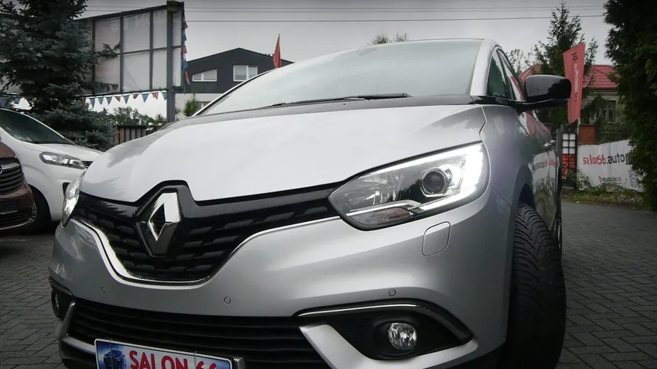 RENAULT Scenic -